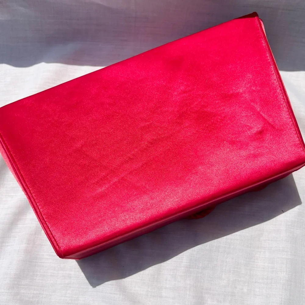 Elegant Red Satin Clutch with Bow - Picture 7 of 7